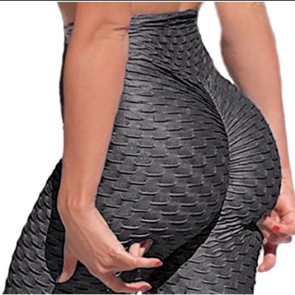 Brazilian Butt Lifting Scrunch Leggings - Picture 8 of 12